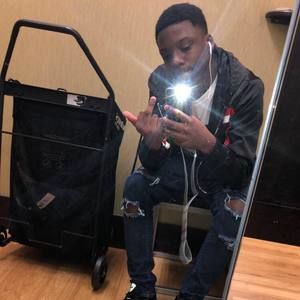 Meet your Posher, Aaron